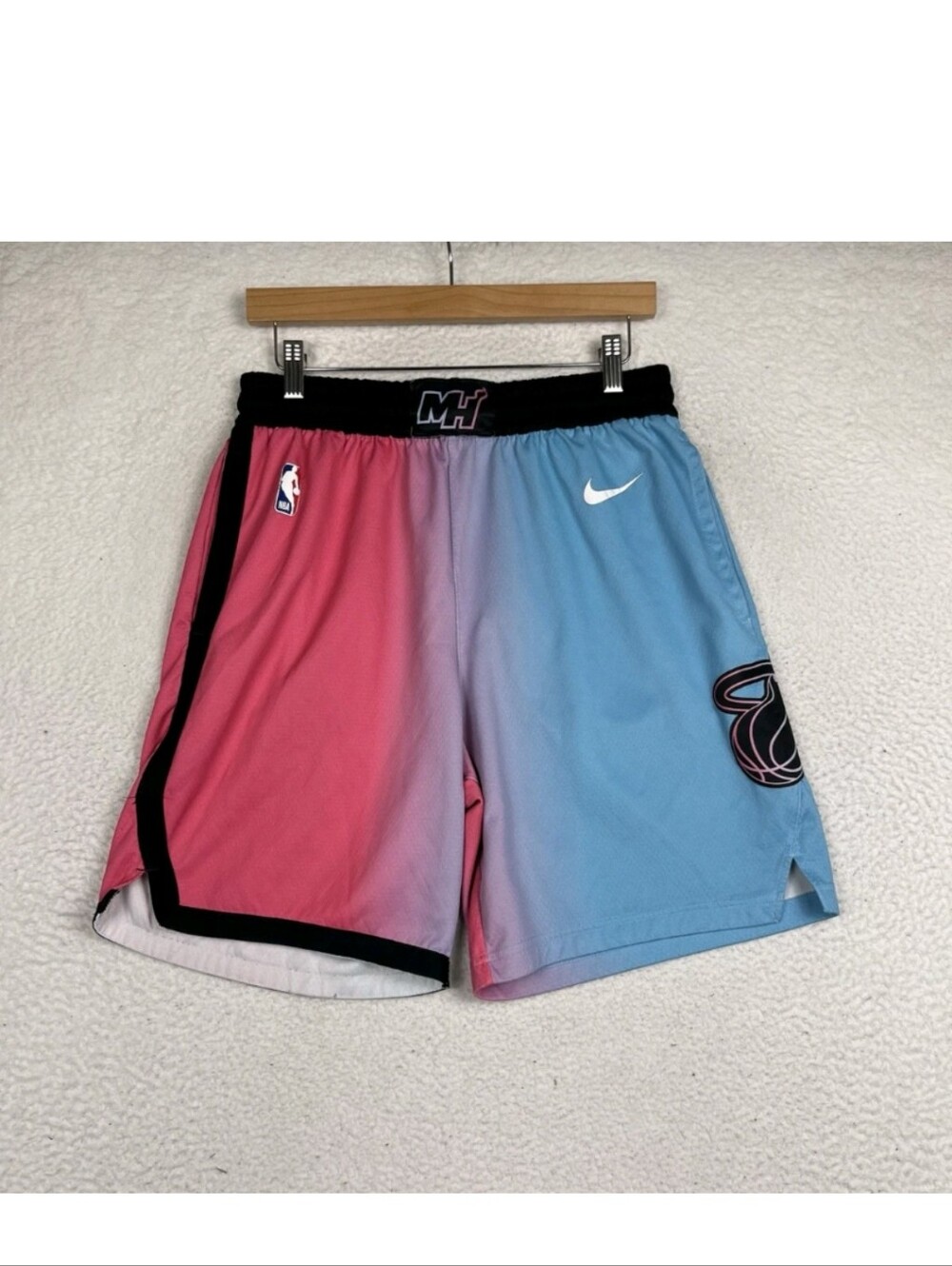 Nike Miami Heat Vice City Basketball Shorts Men Med 34 Pink Blue Gradient NBA